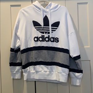 VINTAGE ADIDAS HOODIE